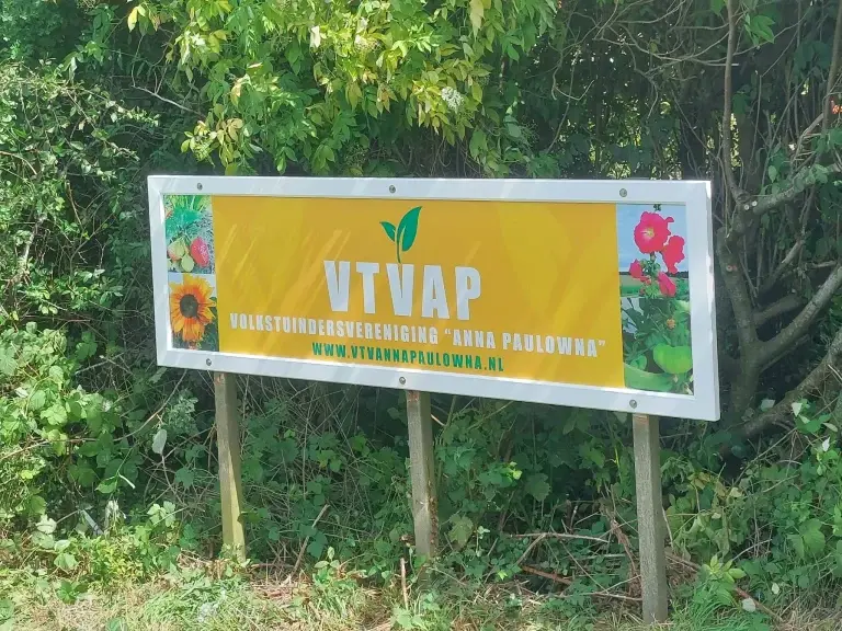 Nieuw straatbord