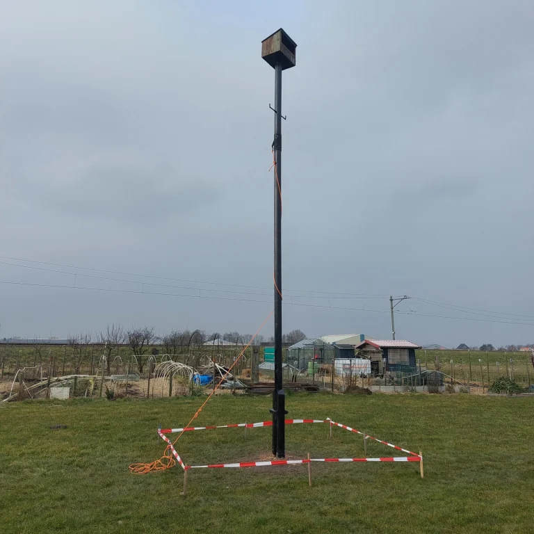 Valkenkast op ons tuincomplex